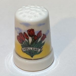 Holland Red Tulips Souvenir Porcelain Thimble - Thimblelina.com