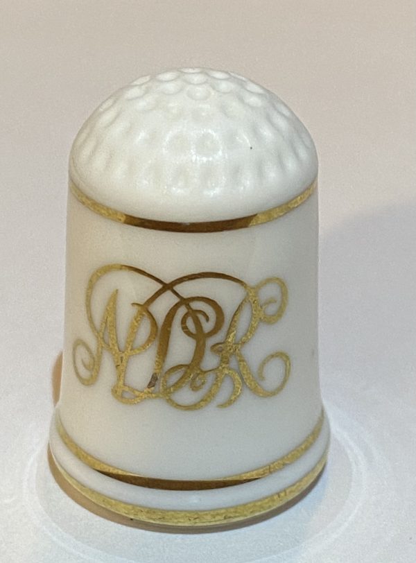 Nancy Reagan 1978 Franklin Mint Fine Bone China Thimble - Thimblelina.com