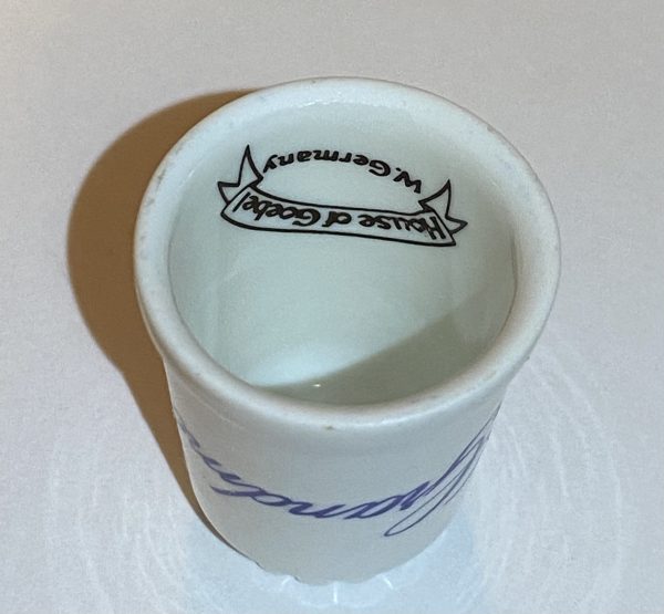 GRANDMOTHER House of Goebel W. Germany Porcelain Thimble - Thimblelina.com