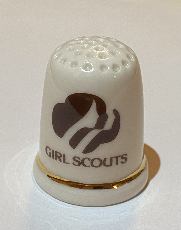 Girl Scouts 1982 Porcelain Limited Edition Souvenir Thimble - Thimblelina.com