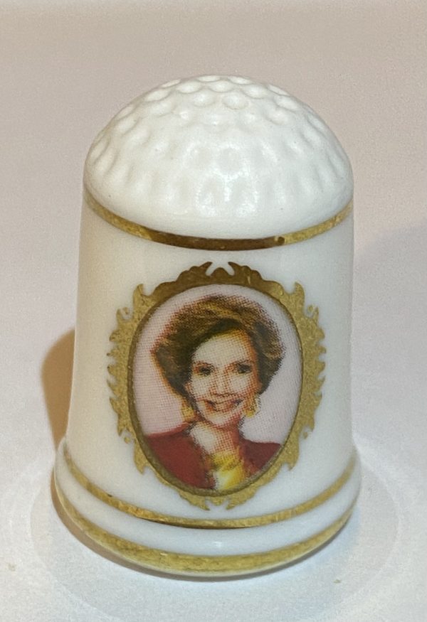 Nancy Reagan 1978 Franklin Mint Fine Bone China Thimble - Thimblelina.com