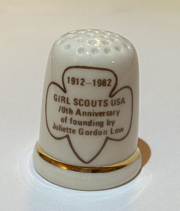 Girl Scouts 1982 Porcelain Limited Edition Souvenir Thimble - Thimblelina.com