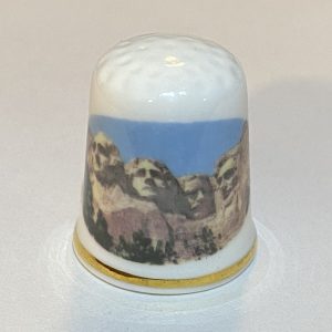 Mount Rushmore Fine Bone China Souvenir Thimble - Thimblelina.com